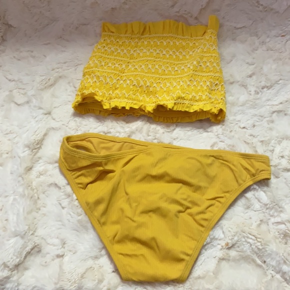 Bikini - Picture 2 of 2